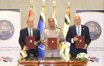 القاهرة تستضيف الاجتماع الثلاثي السادس لوزراء دفاع مصر واليونان وقبرص