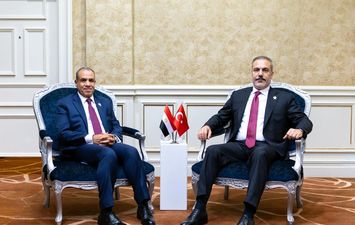 وزير الخارجية ونظيره التركي
