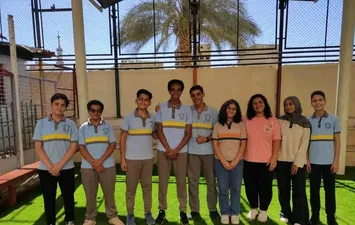 الفائزين 