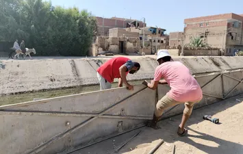 جانب من إنشاء السور