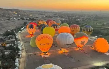 رحلات البالون الطائر
