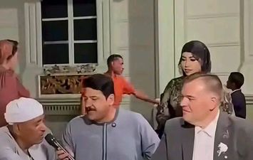 الماني يشهر اسلامه ويتزوج قناويه 