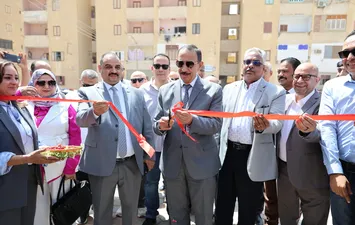 الافتتاح 