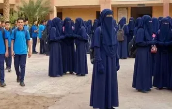 النقاب في مدرسة بدشنا