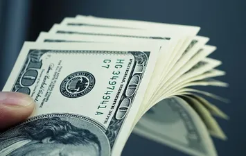 انخفاض سعر الدولار 