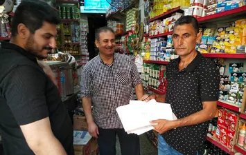 تحرير 13 إنذارًا لمحلات تدار بدون ترخيص بكفر الشيخ
