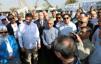 زيارة وزير الزراعة ببنى سويف 