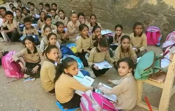 طلاب المدرسة
