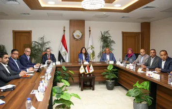وزير الإسكان 