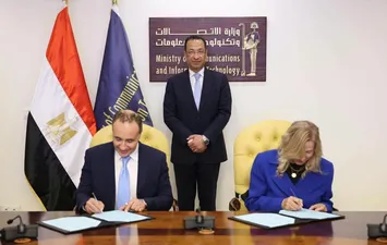 وزير الاتصالات يشهد توقيع مذكرة تفاهم مع شركة إنتل