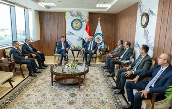 وزير البترول