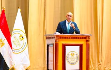 وزير التربية والتعليم 