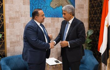 وزير السياحة ونظيره القبرصي
