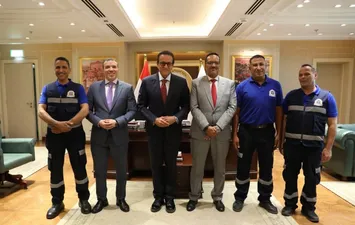 وزير الصحة يكرم إسعاف بنى سويف 
