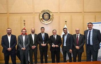 وزير الصناعة 