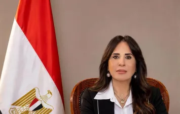 وزيرة الاسكان 