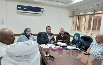 اجتماع وكيل وزارة التموين بأصحاب المستودعات