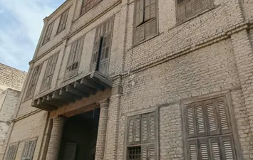 جانب من المنازل