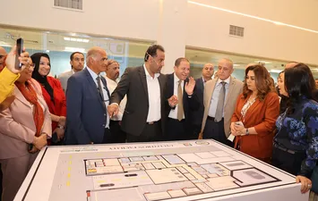 الافتتاح 