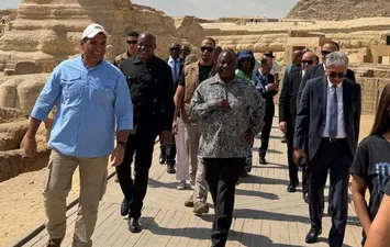 رئيس جنوب أفريقيا يزور المتحف المصري الكبير وأهرامات الجيزة 