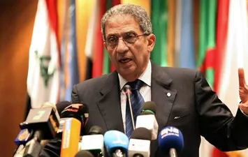 عمرو موسى 