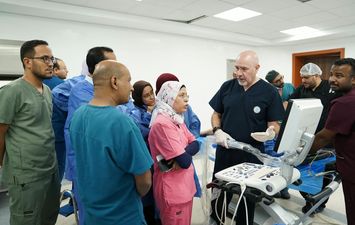  خبير عالمي في تصوير القلب والأوعية الدموية من Mayo Clinic Arizona الأمريكية 