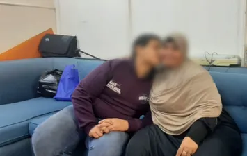 الطفل ووالدته