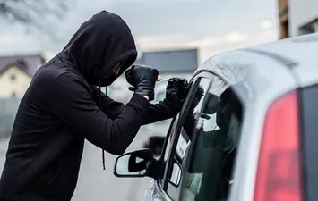سرقة السيارات