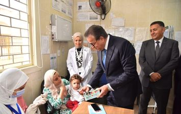 الدكتور خالد عبدالغفار وزير الصحة والسكان