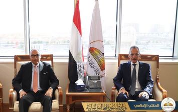وزير شئون المجالس النيابية يستقبل رئيس مجلس الدولة