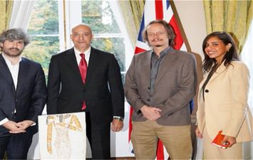 سفارة مصر في لندن تستعيد قطعة أثرية من عصر الدولة الوسطى