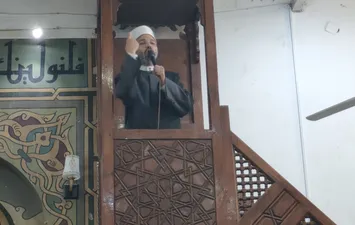 الدكتور حسن نجم الدين إمام وخطيب مسجد الملك فاروق 