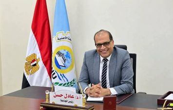 الدكتور عادل حسن رئيس جامعة الإسماعيلية الأهلية 