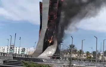 اندلاع حريق في ميدان الساعة بمدخل محافظة بورسعيد