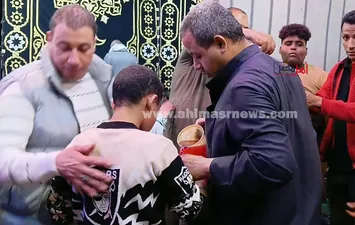 توزيع الشربات على زوار مولد الدسوقي 