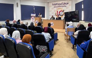 جانب من الحضور بجامعة قناة السويس 