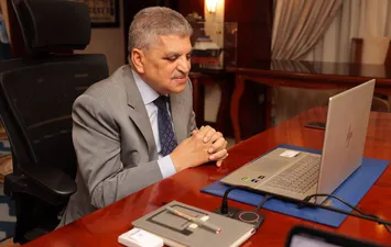 قناة السويس 