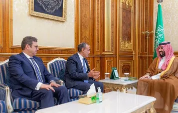  لقاء وزير الخارجية ورئيس المخابرات مع ولي العهد السعودي