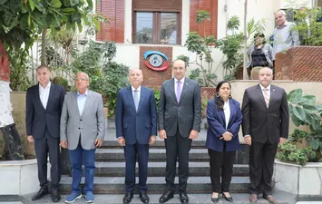 محافظ القاهرة يهنئ تامر مدكور بتوليه رئاسة مجلس إدارة هيئة التأمين الصحي