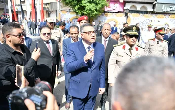 محافظ قنا يوجه رسالة للشباب 