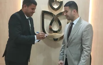مراسل أهل مصر مع مدير فرع الهيئة العامة للرعاية الصحية بالإسماعيلية 