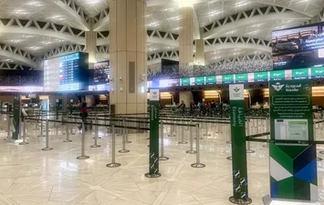مطار الملك خالد