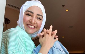 هلا رشدي