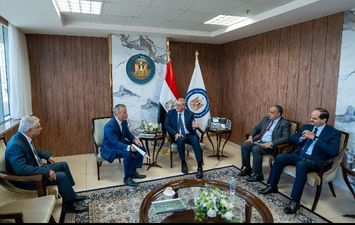 وزير البترول