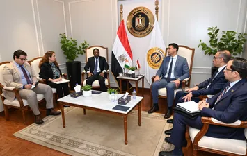 وزير الصناعة 