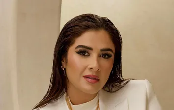ياسمين عبد العزيز