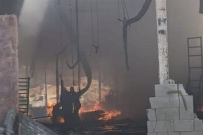 حريق يلتهم مصنع بويات بمنطقة المصانع في بدر