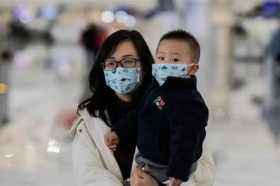 سائحون مفترضون من الصين