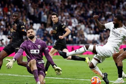 فالنسيا وريال مدريد 