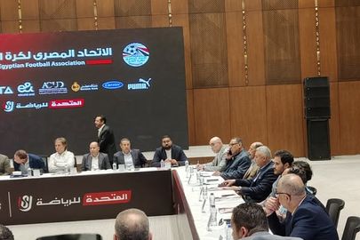 مؤتمر اتحاد الكرة مع الأندية